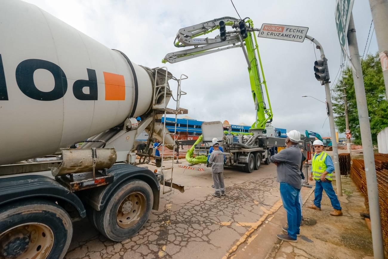 Obra de viadutos no Corredor ABD, em São Bernardo, avança com concretagem de pilares