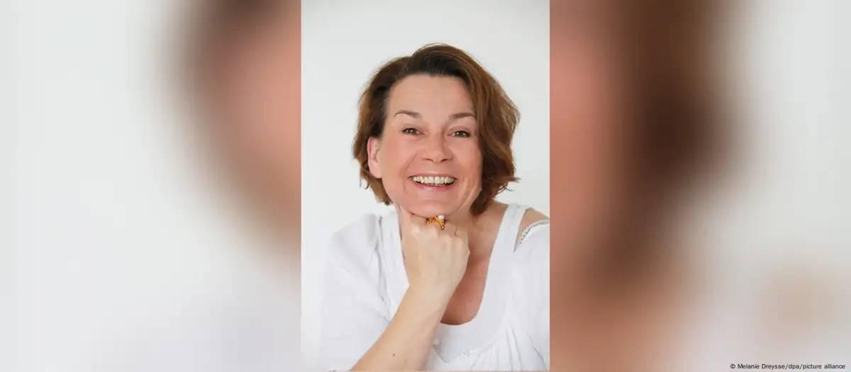 Polícia alemã investiga morte de escritora best-seller