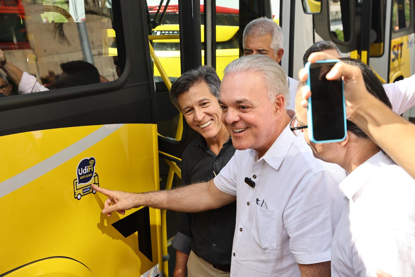 Prefeitura lança serviço de Wi-Fi gratuito em toda a frota de ônibus do transporte público em Uberlândia 