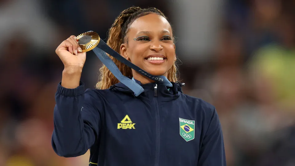 Rebeca vence prêmio do 'Oscar do esporte' e quebra tabu para o Brasil