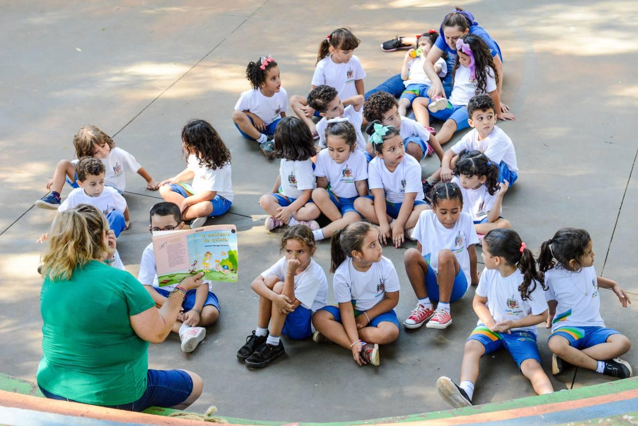 Ação do 'Sabadabadou' mobiliza 12 mil alunos de 18 escolas a ocupar praças de São Bernardo