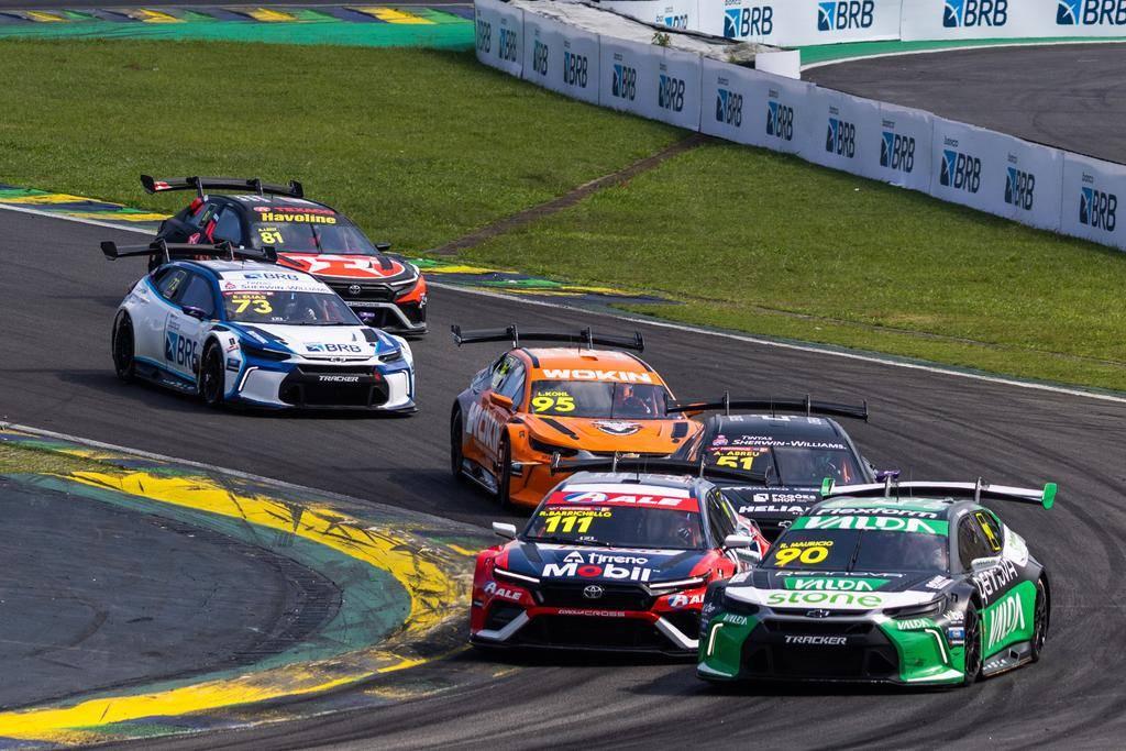 Cascavel acelera: Stock Car chega com seus novos SUVs na pista mais veloz da temporada