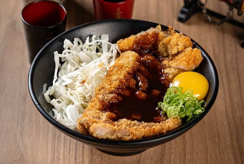 Do litoral catarinense ao Japão: Festival gastronômico na Praia Brava de Itajaí segue até 31 de maio