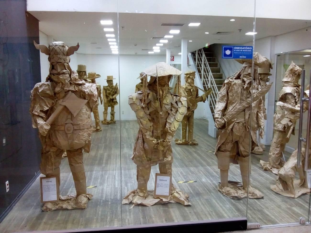 Golden Square Shopping celebra o Dia Mundial da Reciclagem com a exposição Arte em Papel