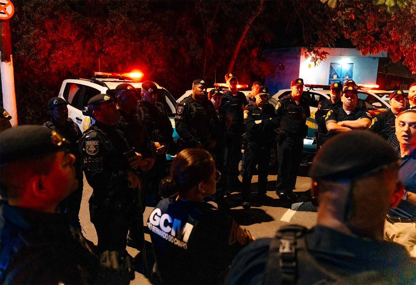 Prédio com atividades ilícitas e graves irregularidades é interditado no Centro de São Bernardo