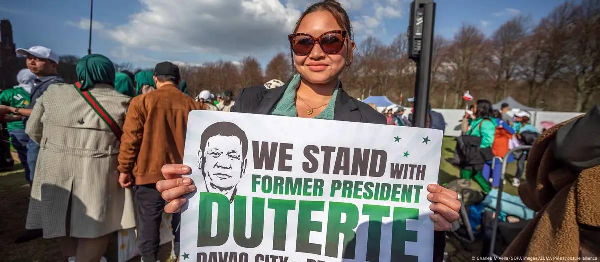 Preso em Haia, Duterte vence eleição para prefeito