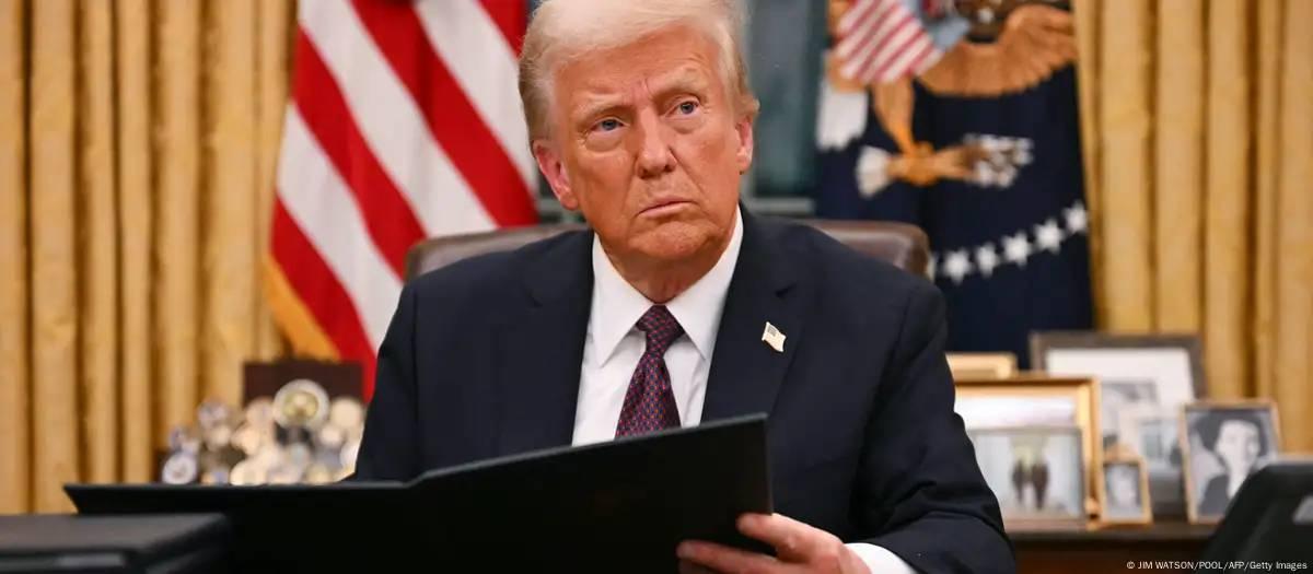 Sul-africanos brancos partem para os EUA como refugiados