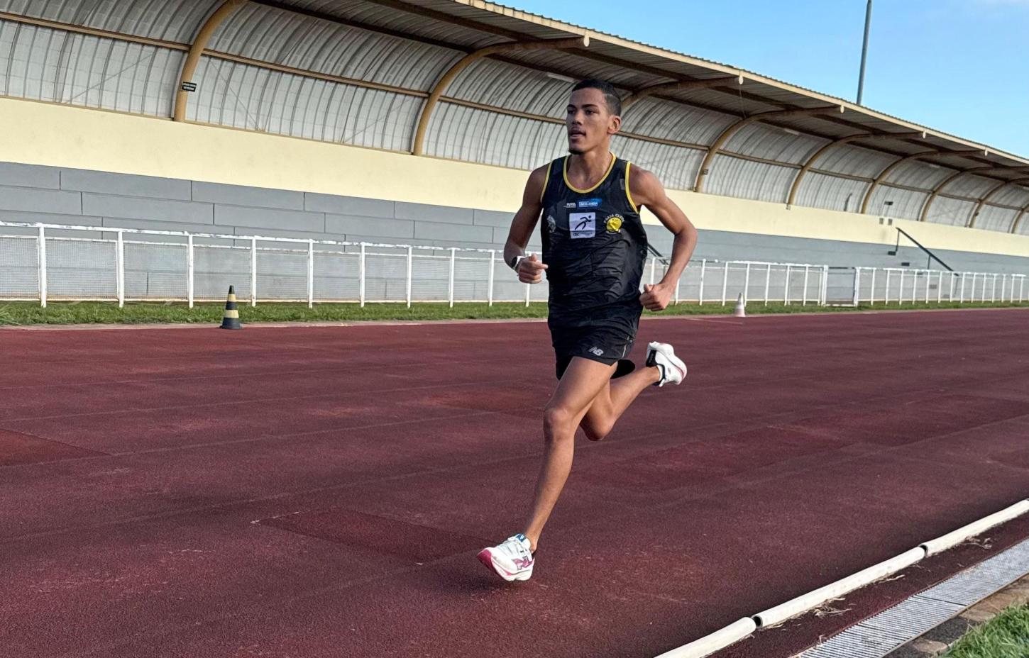 Atleta de equipe da Prefeitura e parceiros disputa Campeonato Paulista de Atletismo Adulto neste fim de semana