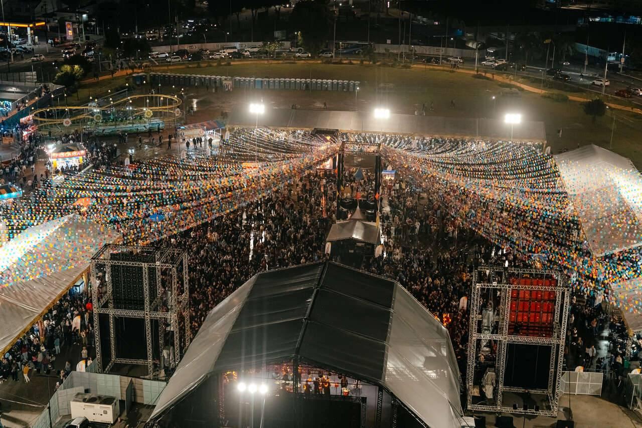 Com Exaltasamba e tarde de pagode, Arraiá do Paço atraiu 15 mil visitantes no sábado (7/6)