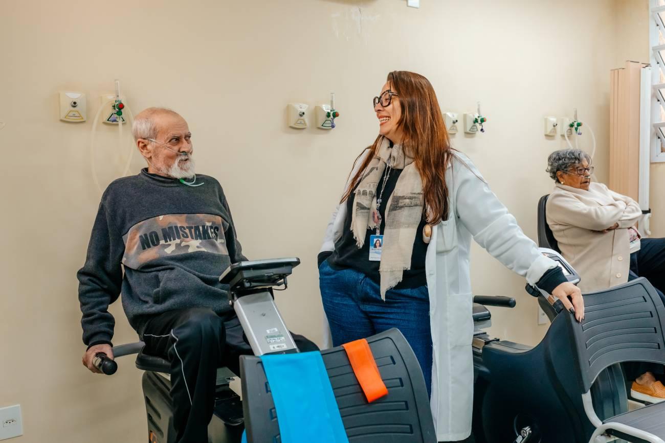 Cuidado de pacientes respiratórios em São Bernardo recebe prêmio de excelência