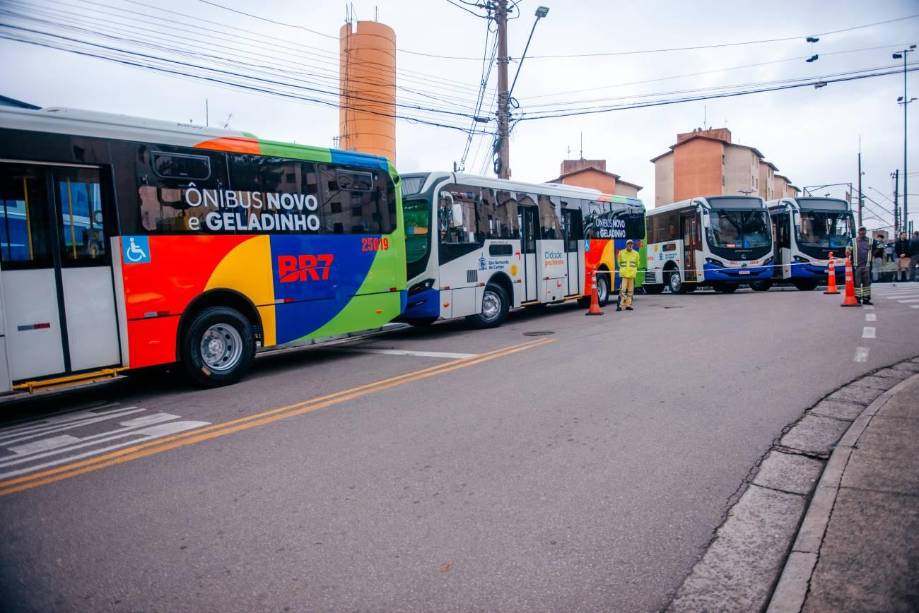 Entrega de 10 novos ônibus na região da Cooperativa promove modernização do transporte público de São Bernardo