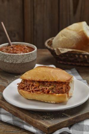 Festival de Carne Louca é destaque na campanha junina da Padaria Brasileira