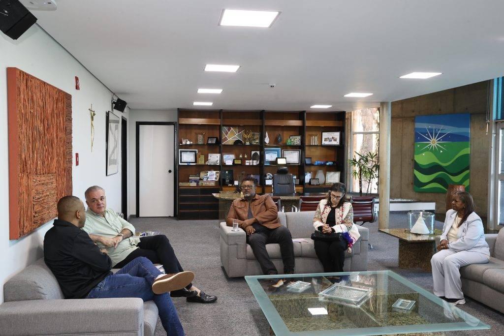 Prefeitura se reúne com Irmandade para discutir calendário da Festa do Congado 2025