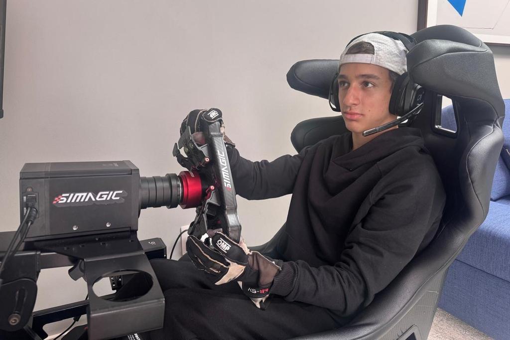 Tambasco é vice-campeão da 4ª etapa do Mineiro de Kart e fica em 3º na Le Mans virtual