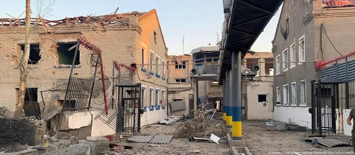 Ataque atinge prisão ucraniana e mata pelo menos 17 pessoas