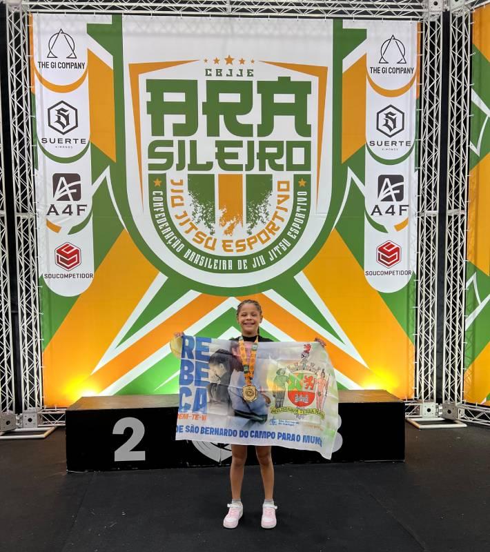 Atleta de São Bernardo, Rebeca Bem Te Vi é Campeã Brasileira de Jiu Jitsu em disputas com e sem quimono