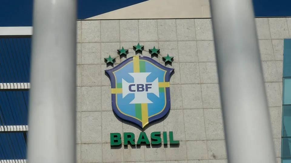 CBF diz a clubes que haverá impedimento semiautomático no Brasileiro 2026