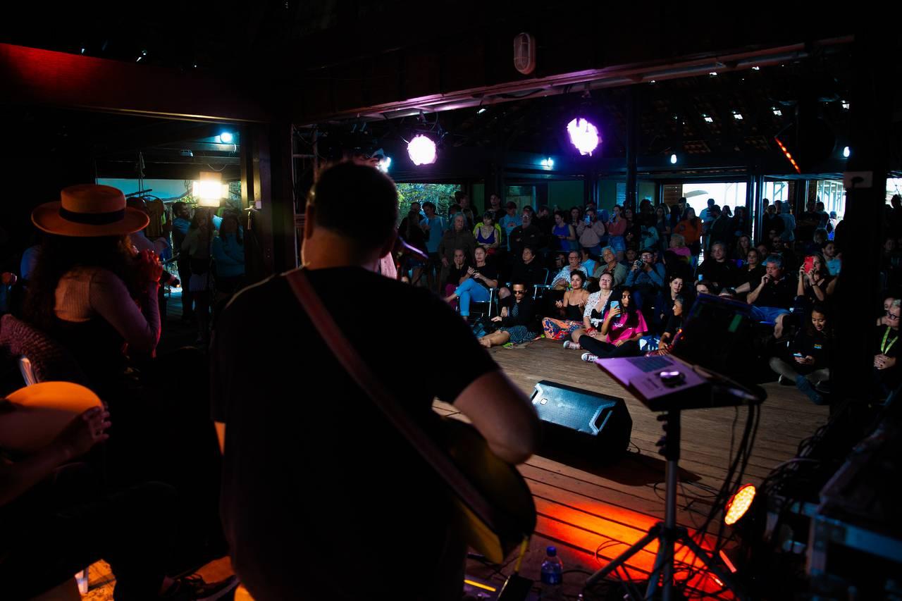 Festival Ilha do Mel Jazz leva música, cultura e atividades artísticas e de bem-estar para toda a família na paradisíaca Ilha do Mel