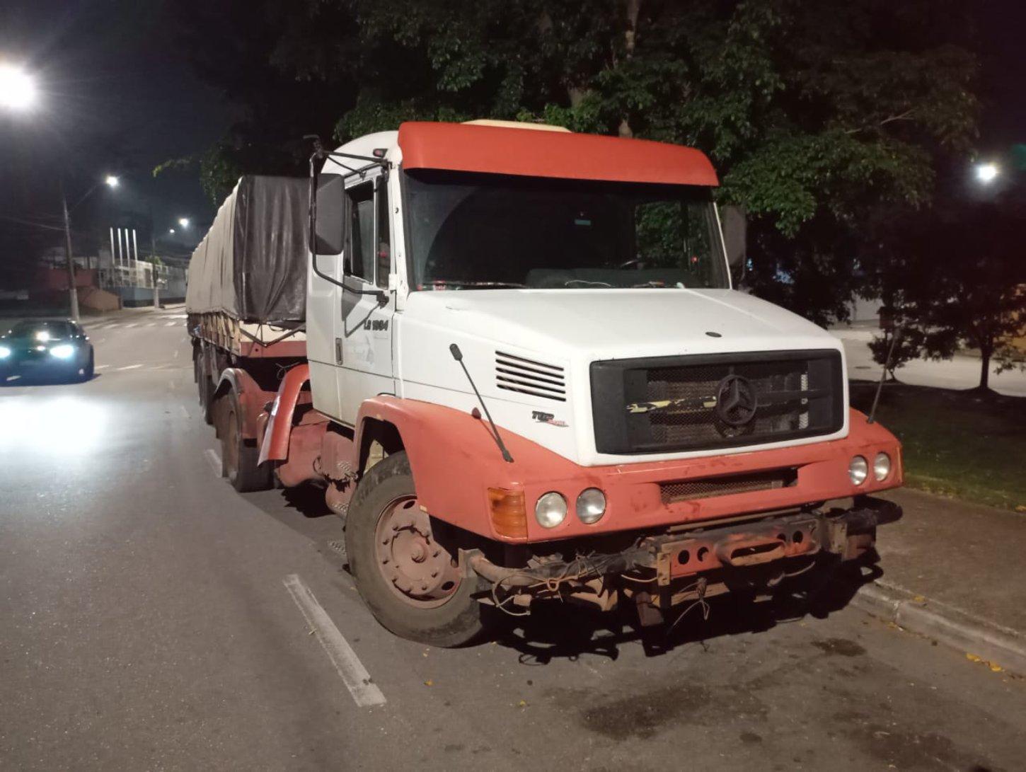Guarda Civil Municipal de São Bernardo recupera caminhão roubado na baixada santista