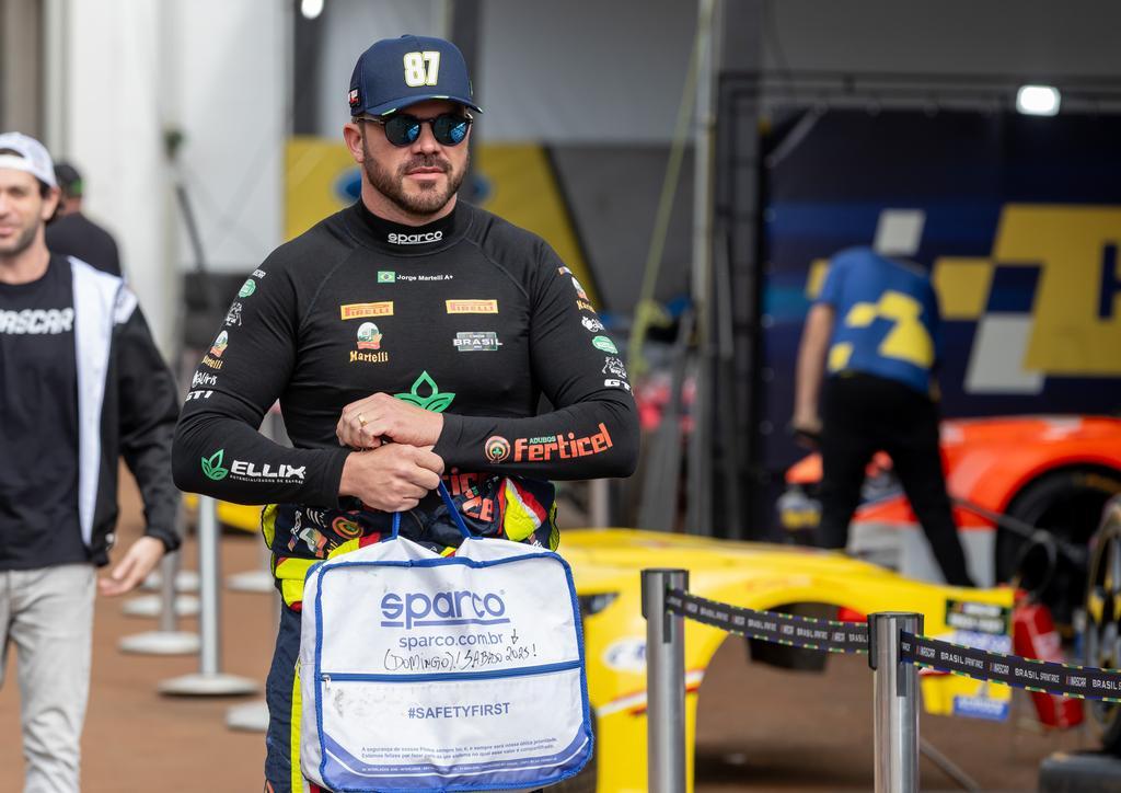 Jorge Martelli vai para o pódio da Challenge e segura a liderança do campeonato na categoria