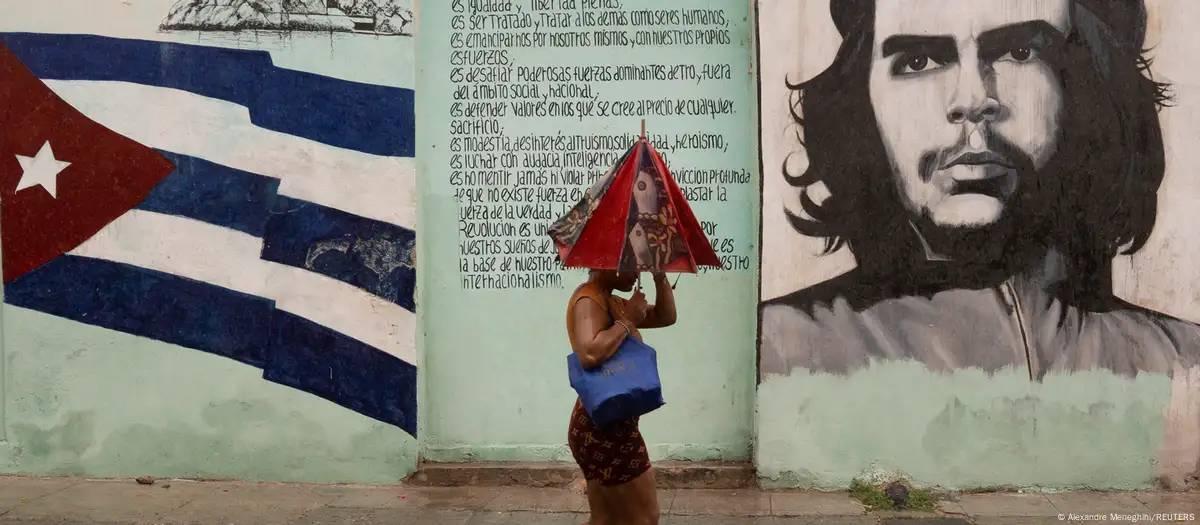 Ministra renuncia após dizer que 