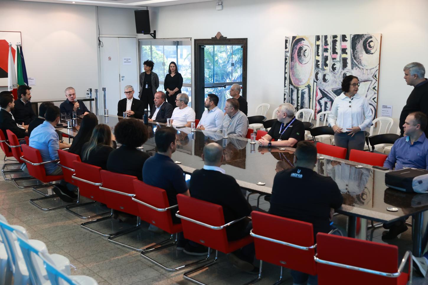 Prefeitura recebe 3ª reunião entre signatários do Pacto pela Inovação