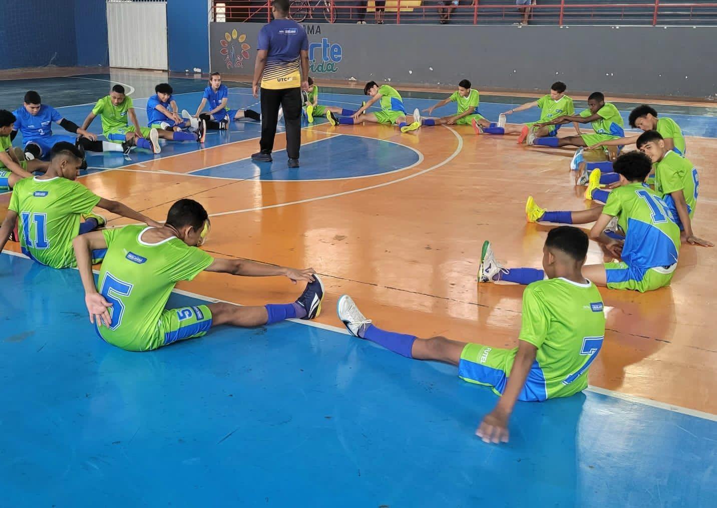 Profissionais de educação física da Prefeitura participam do Congresso Internacional de Futsal nesta semana