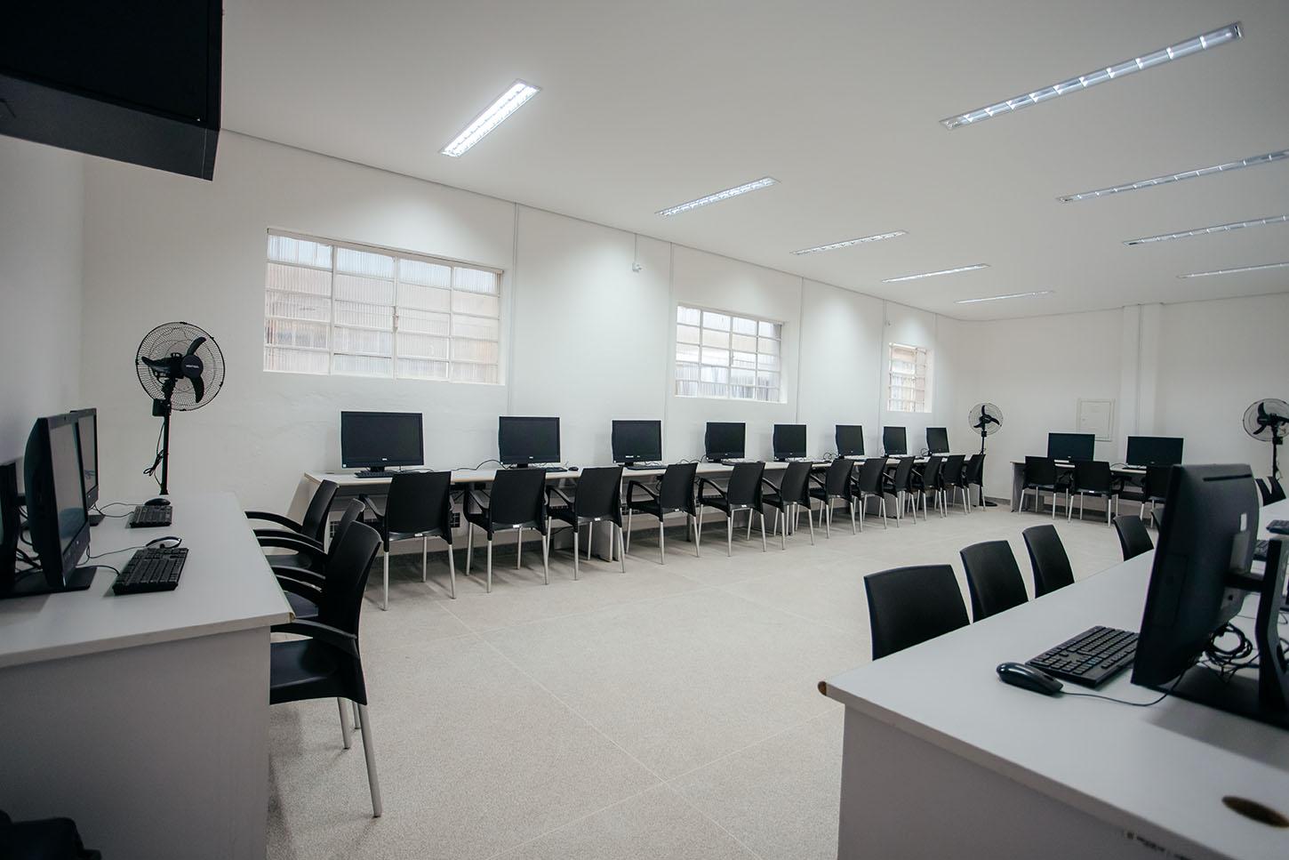 Candidatos aprovados no Programa Faculdade de São Bernardo têm até as 23h59 desta quarta para enviar documentos