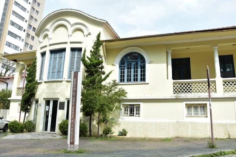 Casa da Palavra recebe encontro de troca de livros neste sábado