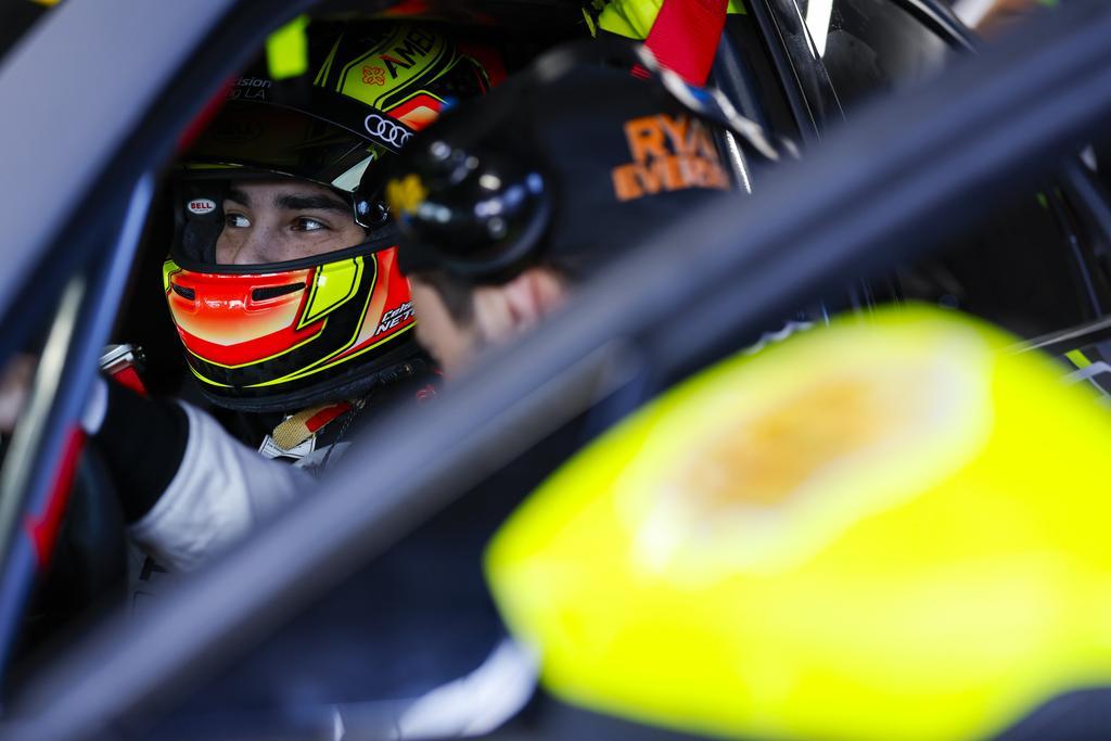 Celso Neto conquista Top 5 na IMSA Michelin Pilot Challenge em Virgínia