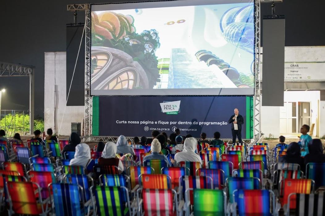 Cine na Praça exibe 