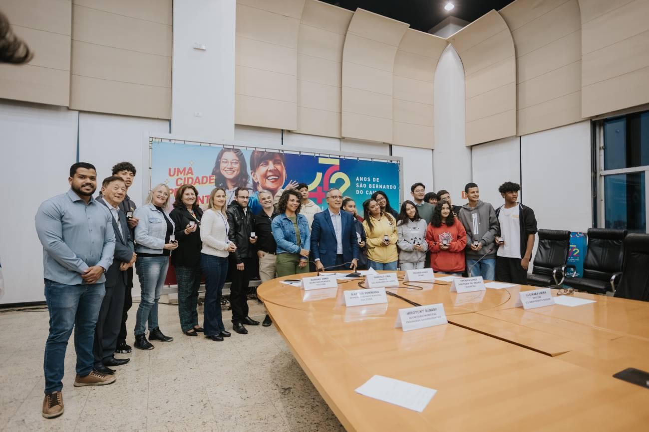 Encontro com estudantes do Pós-Balsa, em São Bernardo, marca início de formação profissional em parceria com a UFABC