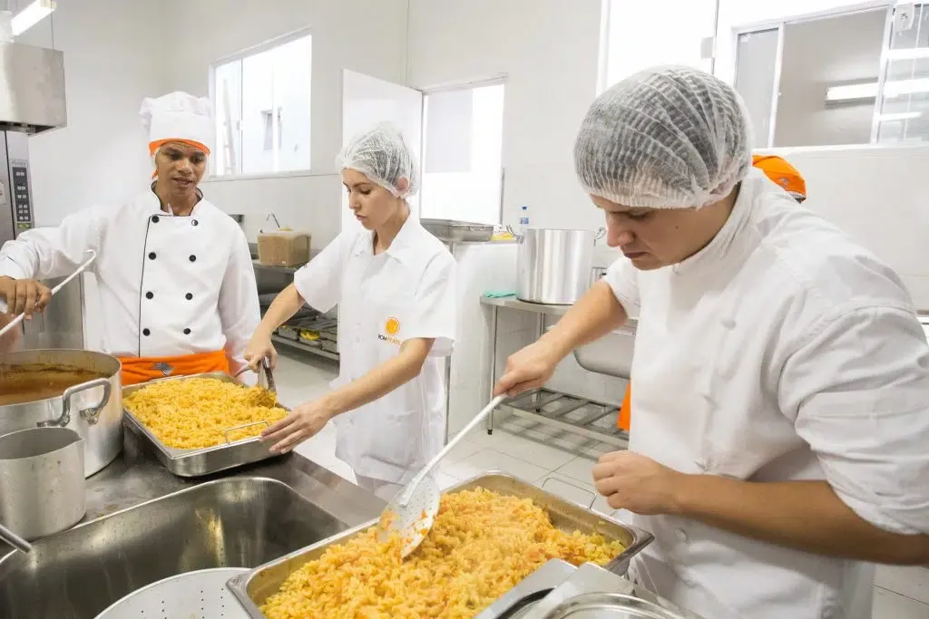 Restaurantes Bom Prato da capital servirão cardápio especial de Dia dos Pais