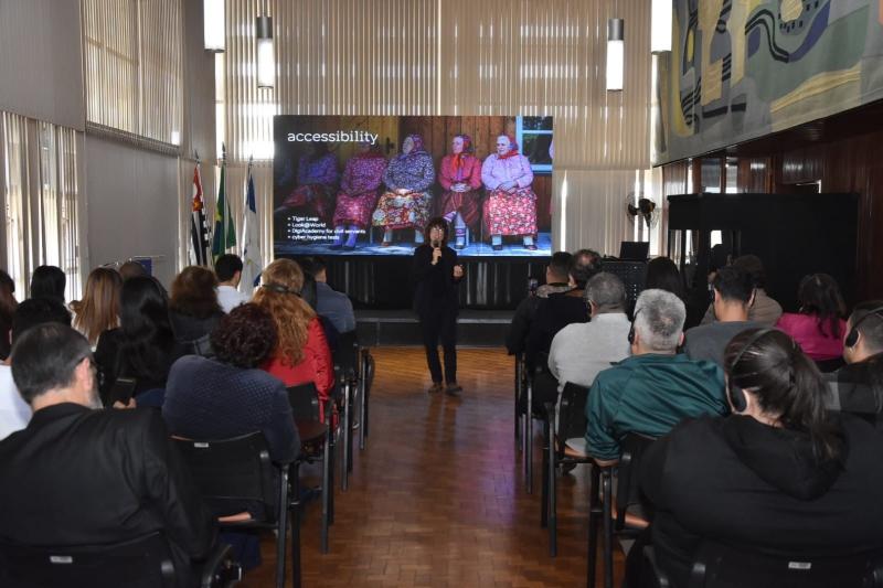 Santo André recebe representante da Estônia para troca de experiências sobre digitalização