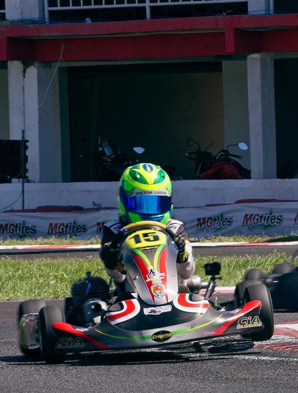 Semana marcante rendeu título brasileiro e vice na Regional Cup de Kart para Victor Loose