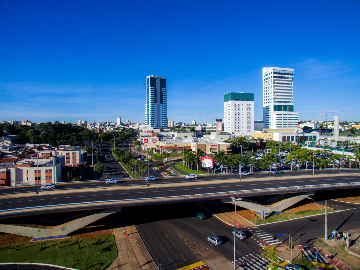 Uberlândia tem mercado de trabalho aquecido com saldo de mais de 3 mil vagas de emprego no primeiro semestre de 2025
