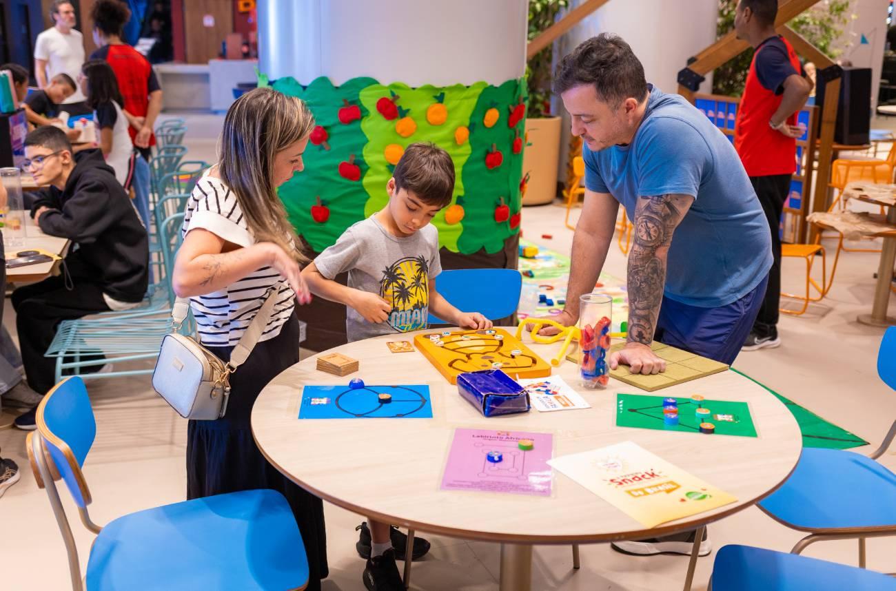 West Plaza oferece programação de lazer gratuita no próximo domingo com a atração Brincando em Família
