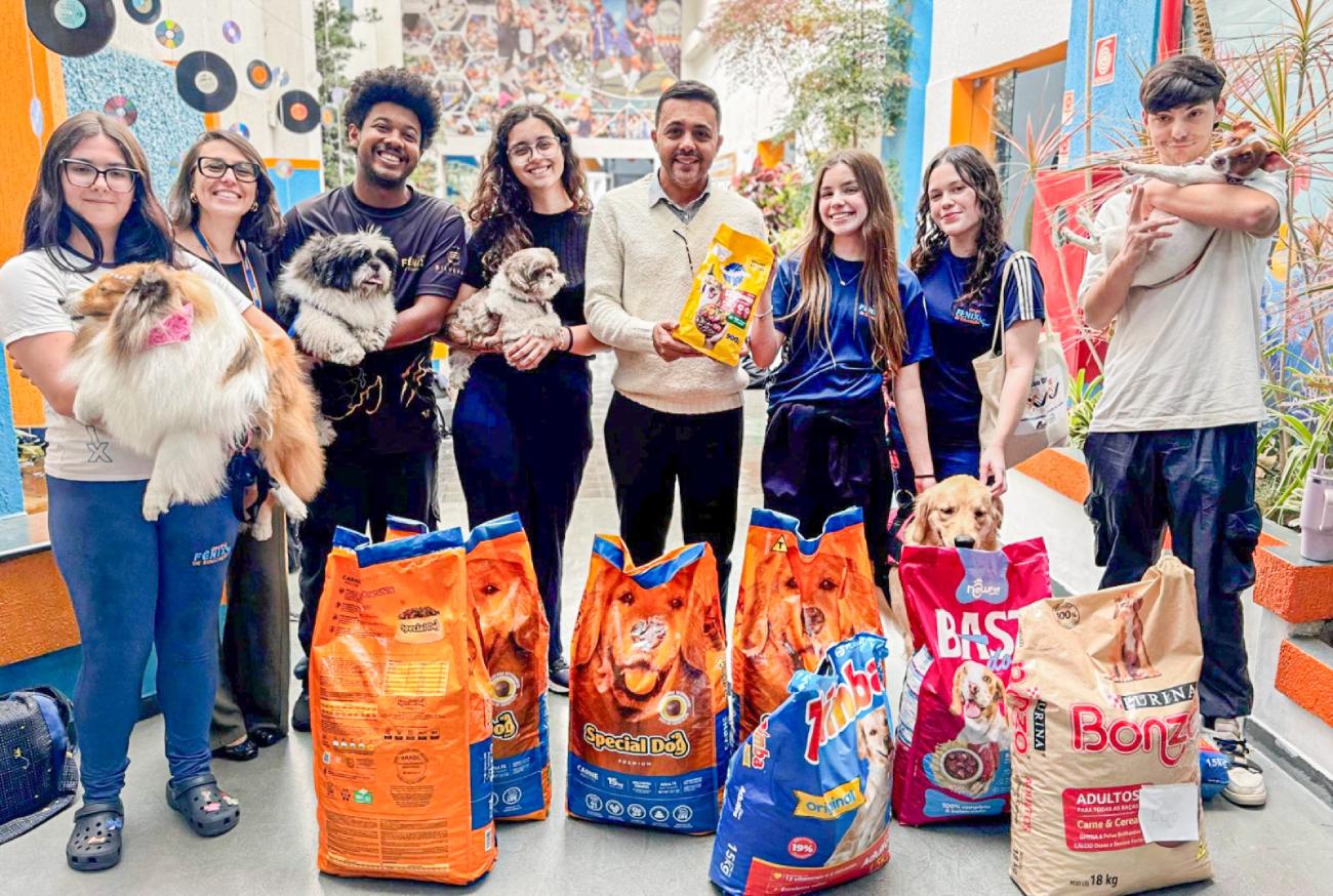 Banco de Ração de São Caetano recebe doações de alunos em ação solidária