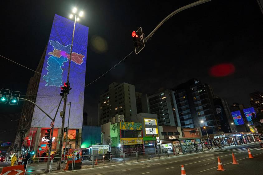 Boulevard das Artes SP 2025 fecha ciclo de arte digital  ao ar livre com duas mostras no final de setembro