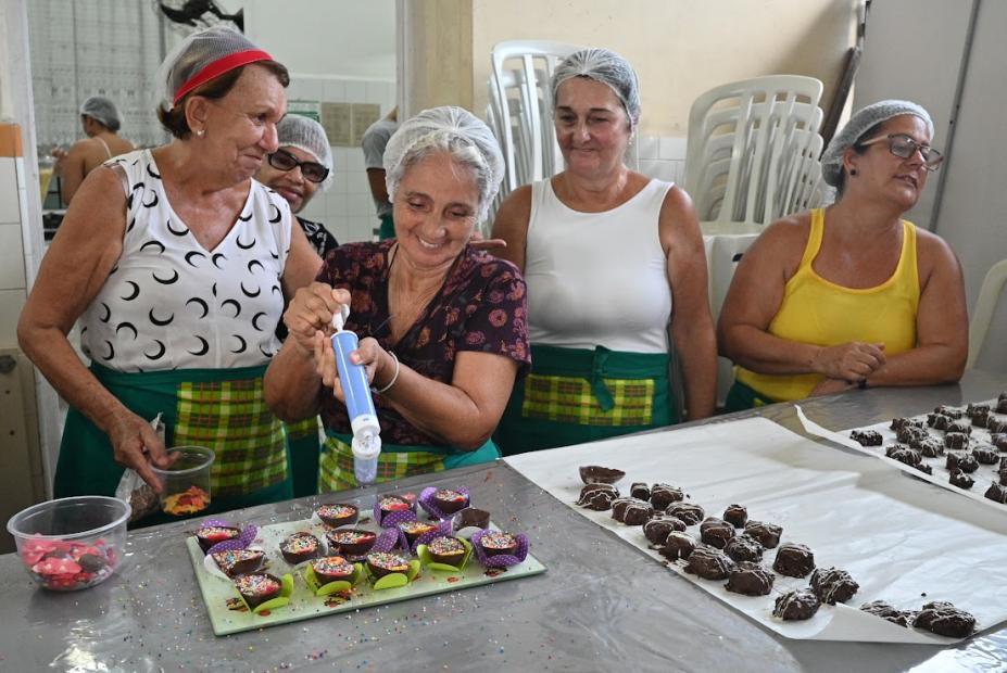 Cursos de Padaria, Artesanato e Maquiagem abrem inscrições no Fundo Social de Santos