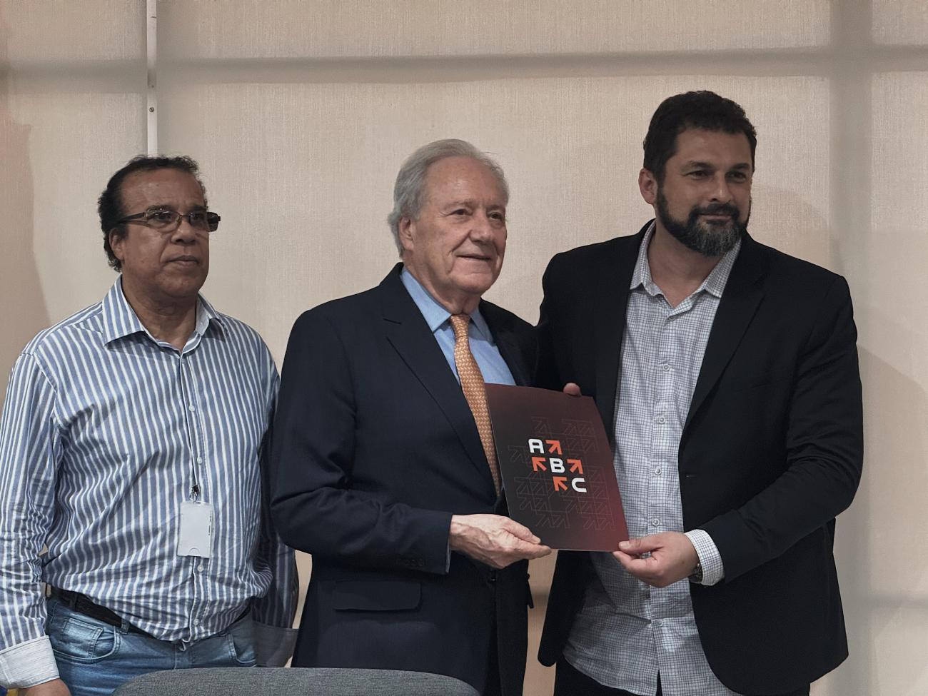 Em Brasília, Consórcio ABC apresenta ABC + Seguro ao ministro da Justiça e Segurança Pública e articula novas parcerias