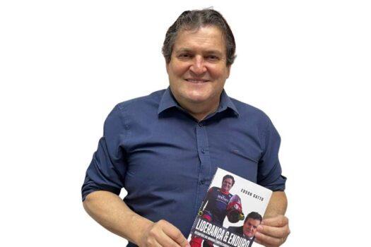 Empresário de Santo André lança livro que conecta liderança empresarial e esporte em evento na Acisbec