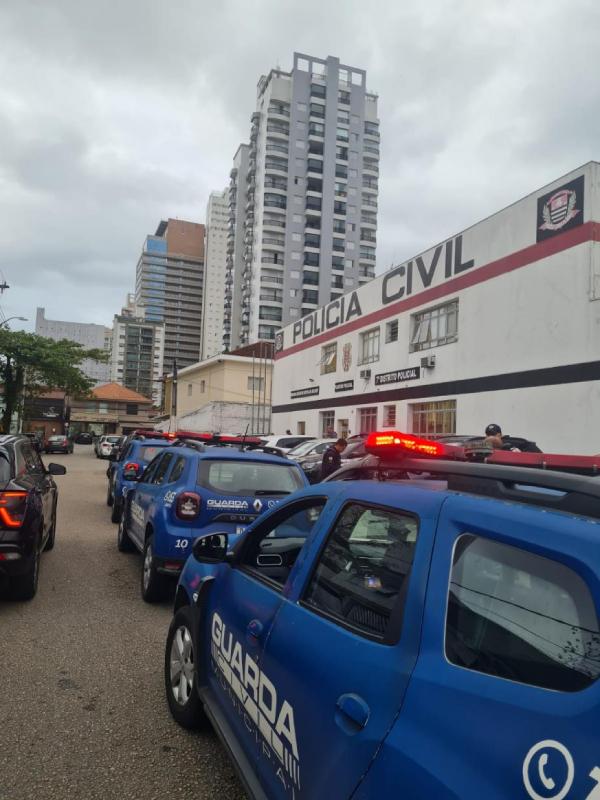 Guarda Civil Municipal de Santos detém dupla por furto no Gonzaga