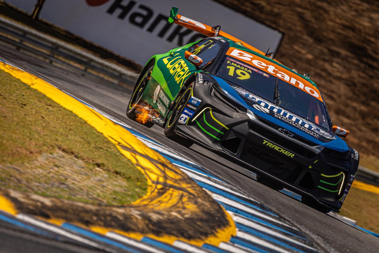 Julio Campos coloca o Time Lubrax na primeira fila no Velocitta