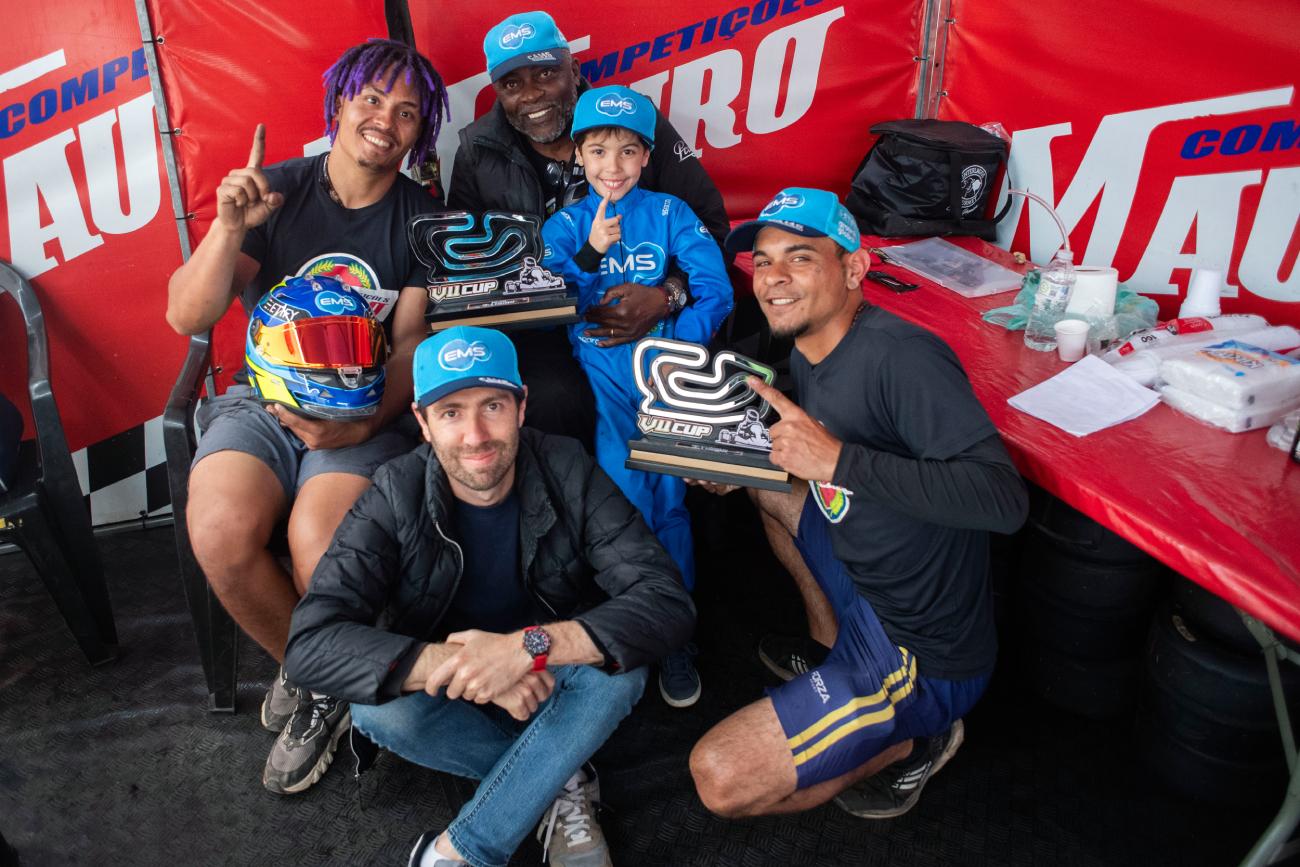 Na estreia da V11 Arena Kart, Carlinhos Renaux conquista pódio na geral e volta mais rápida