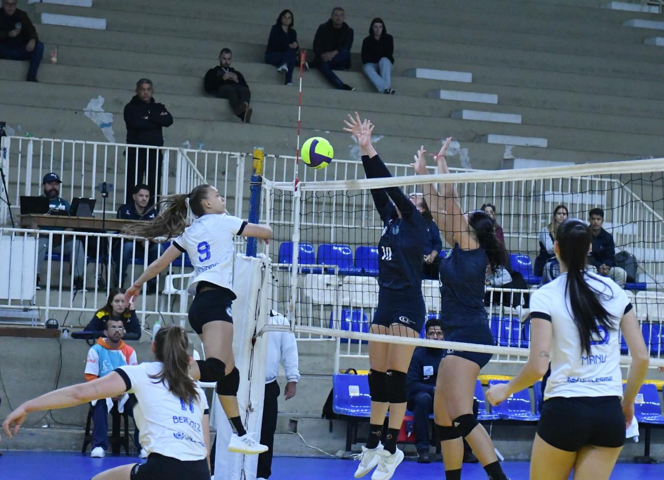 Pinheiros vence São Caetano e termina Campeonato Paulista de vôlei 2025 na quinta colocação