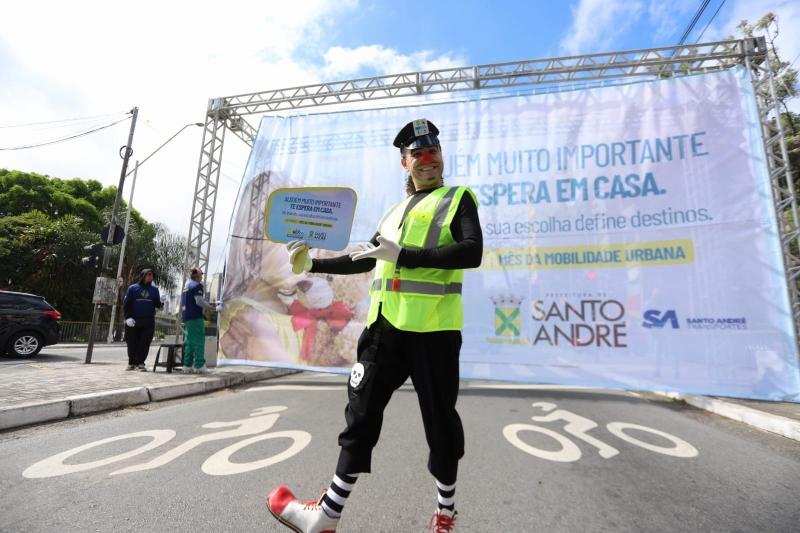 Santo André instala pórticos com mensagens educativas para um trânsito mais seguro