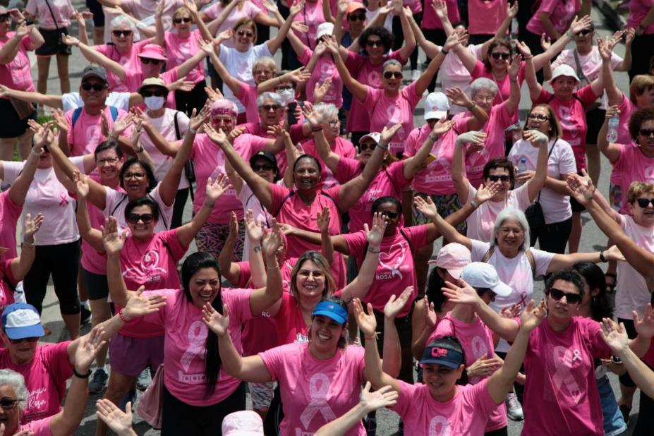 Santos promove ampla conscientização sobre o diagnóstico precoce do câncer de mama