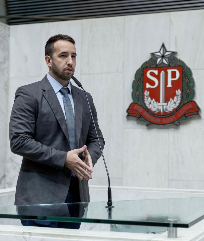 Tenente Coimbra propõe escolta a policiais civis, militares e penais aposentados e a deputados de SP em situação de risco