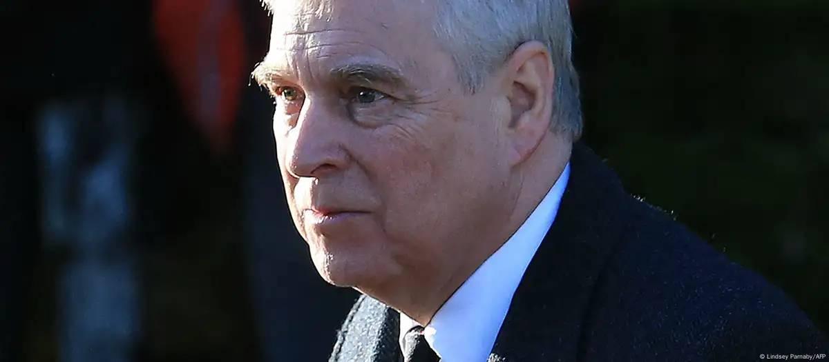 Andrew perderá também o título de príncipe